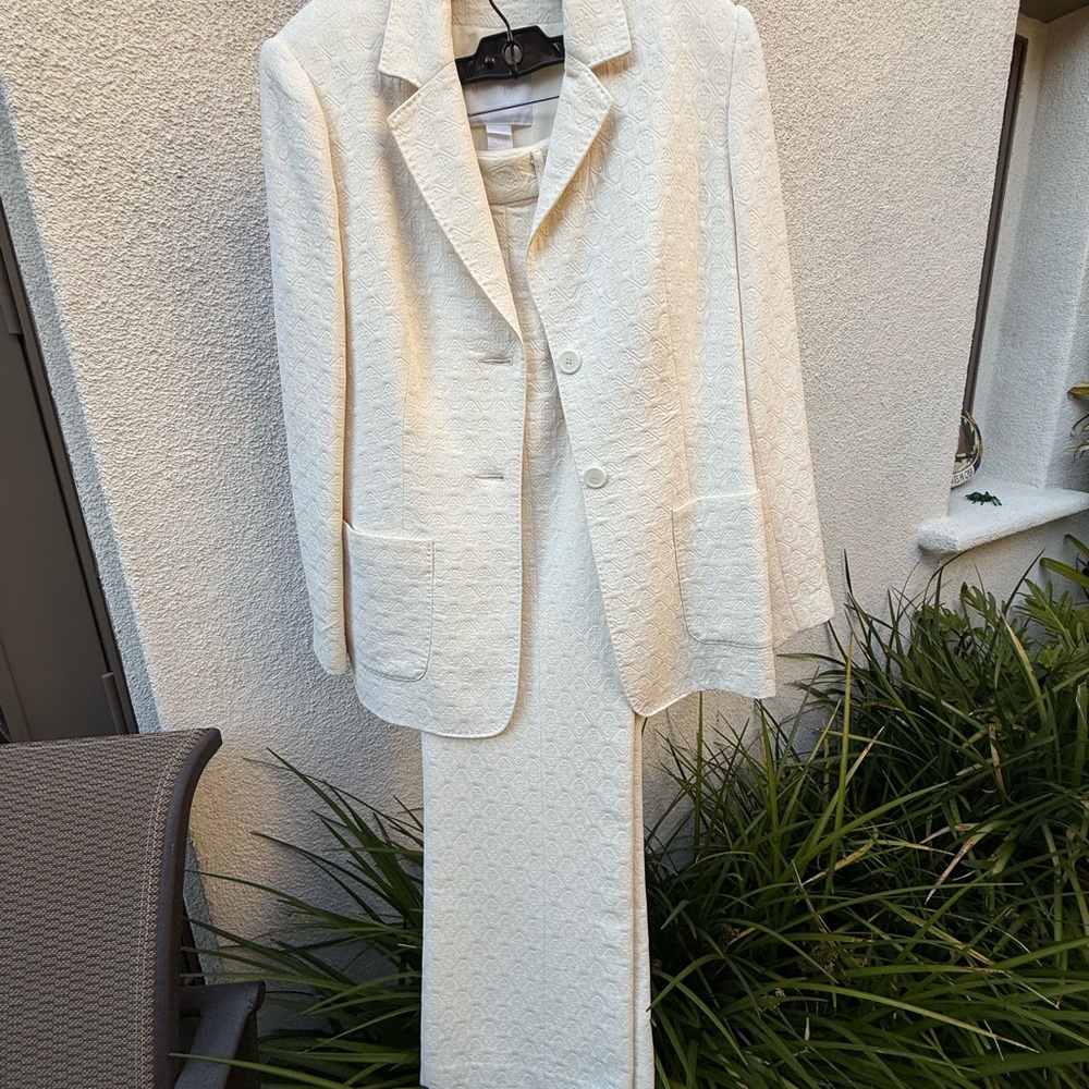 Votre Nom Cream Embossed Brocade Pattern Blazer and Pant Set